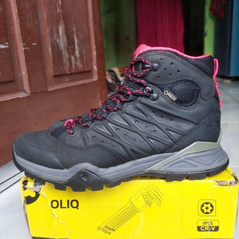 pro worldcup waterproof sepatu outdoor gunung hiking