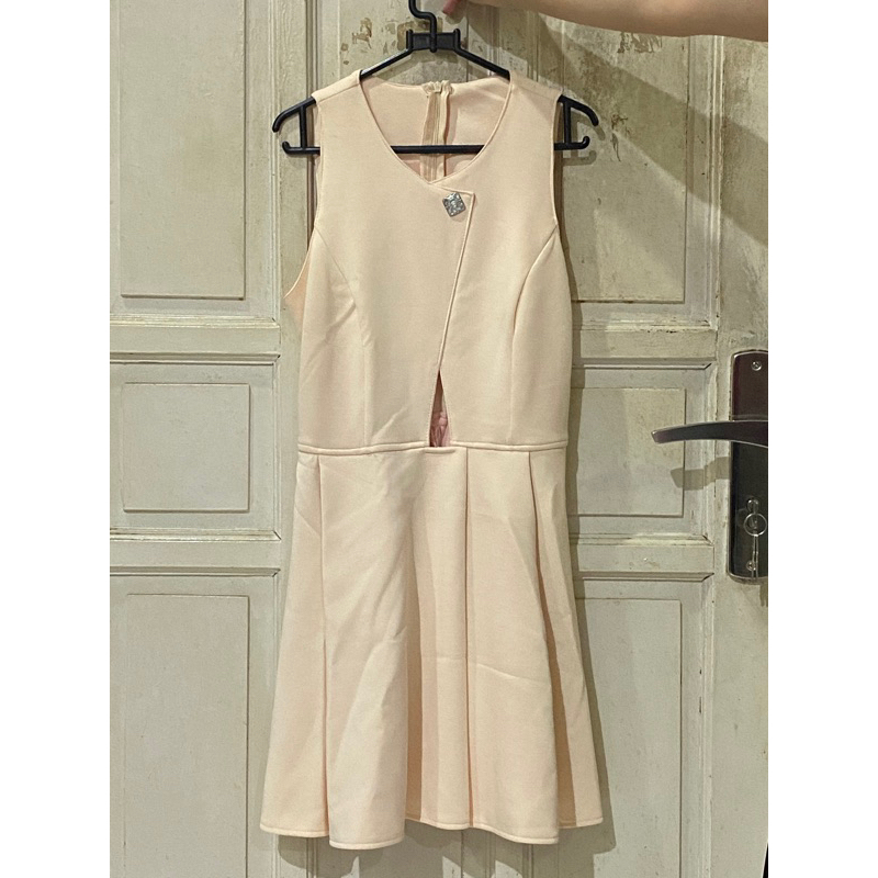 [PRELOVED] Peach Dress / Dress Pesta Wanita Pastel / Prom Night