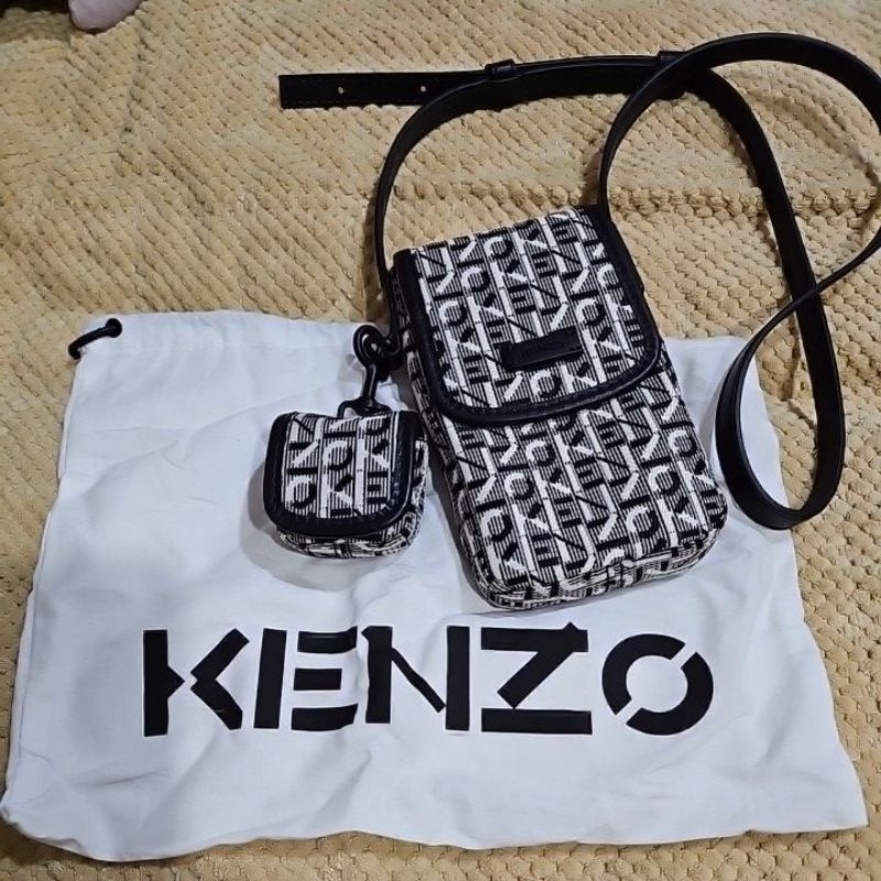 Kenzo Tas Selempang Hitam Putih, Tas HP