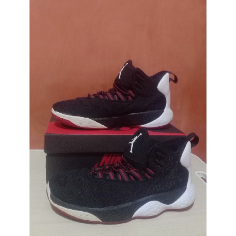 sepatu basket jordin size 42,5(second original)