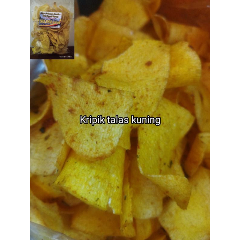 

Kripik talas kuning khas Minang