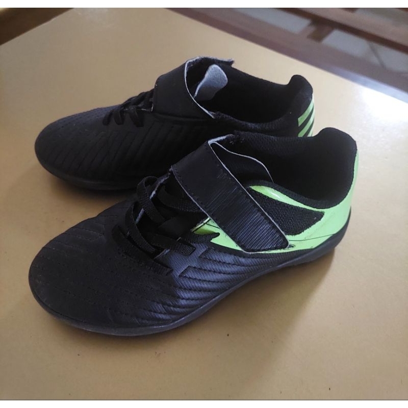 PRELOVED SEPATU FUTSAL ANAK