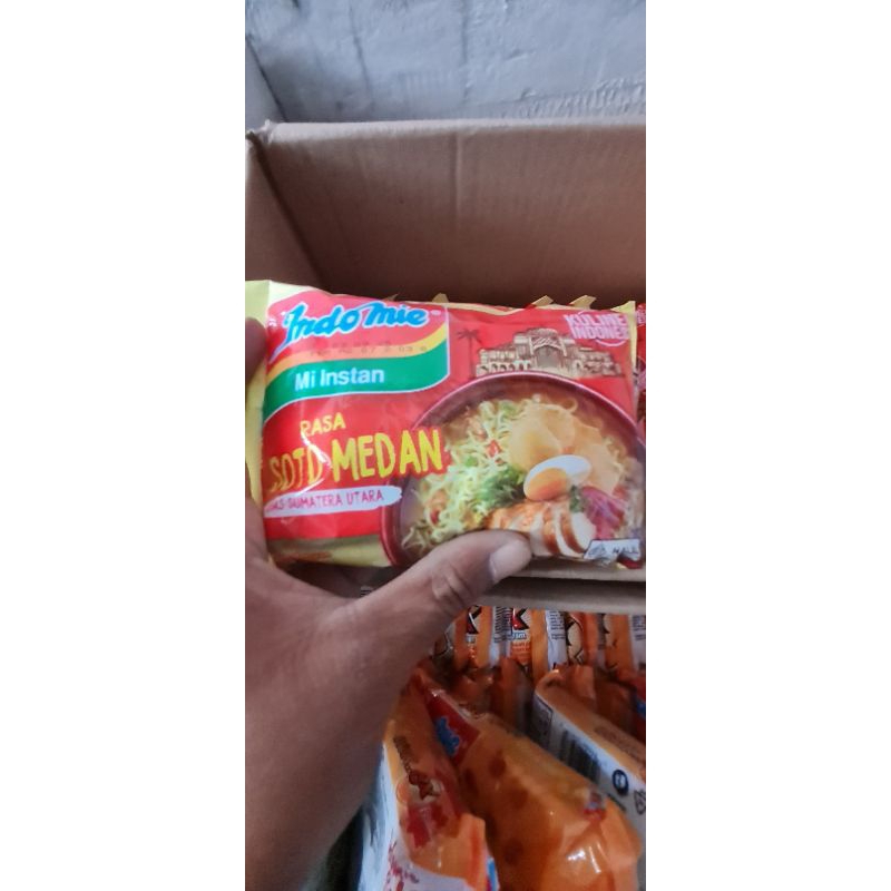 

Indomie rebus soto medan