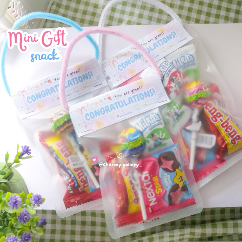 

Mini Gift Snack - Charmy Gallery, snack THR , snack gift, freebies, gift ulang tahun, hadiah snack, gift sempro, gift graduation