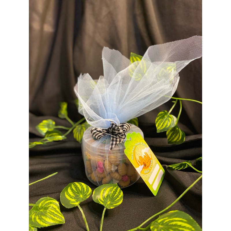 

HAMPERS LEBARAN CANTIK ISI 1 KUE KERING KAIN TILE
