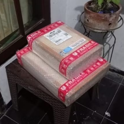

Tambahan packing kayu agar produk lebih aman