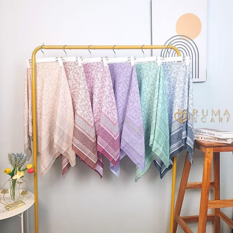 HIJAB VOAL SEGIEMPAT MOTIF STANDAR BY RUMA SCARF