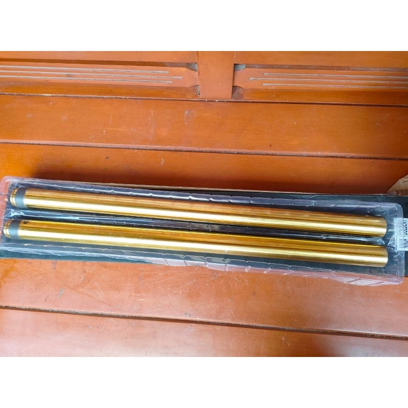 As shock depan gold 33 mm Panjang 57cm Ninja r ninja rr ninja ss gold iner tube