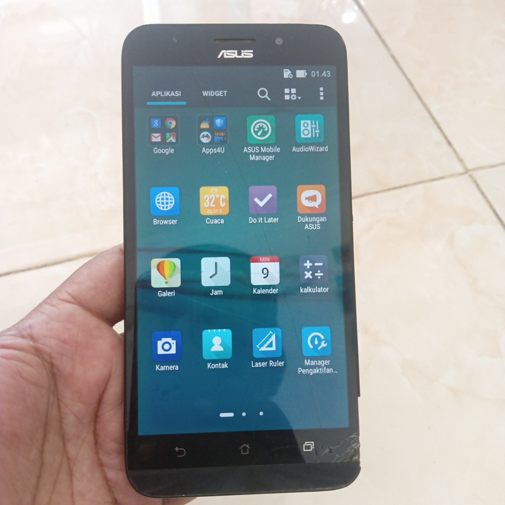 LCD Touchscreen Plus Frame Asus Zenfone Max ZC550KL Z010d LCD TS Full Frame Asus Zenfone Z010d Ori