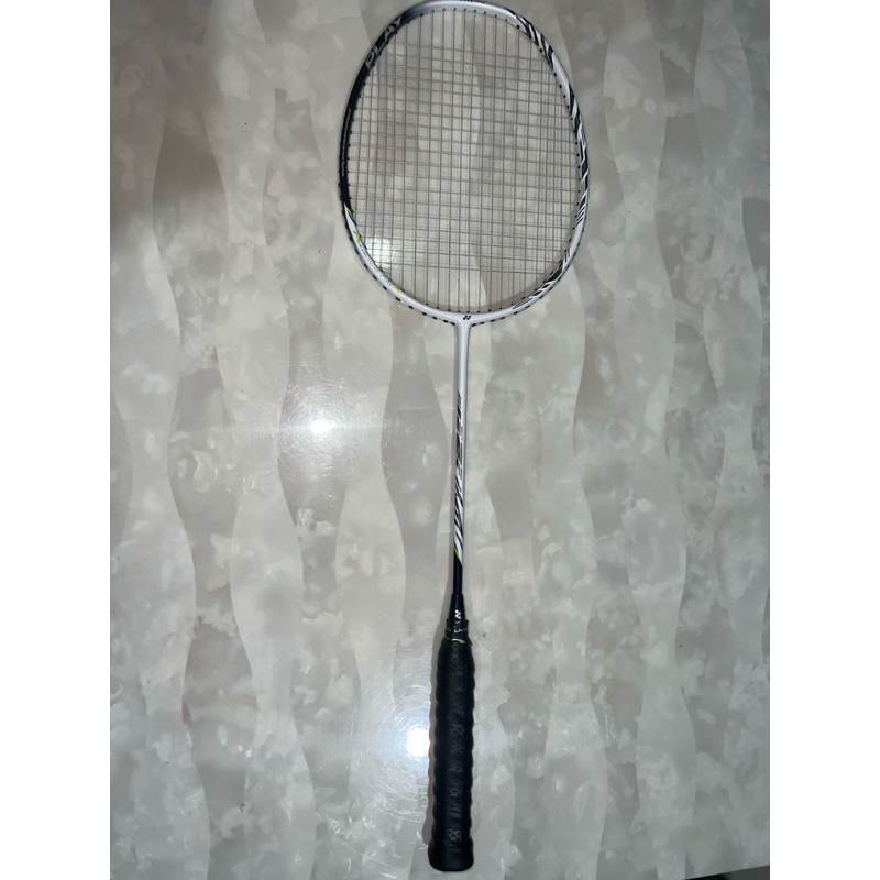 Raket Badminton Yonex Astrox 99 Play - White Tiger 4U6 - Tension 27lb - Yonex BG65 - Grip Lining