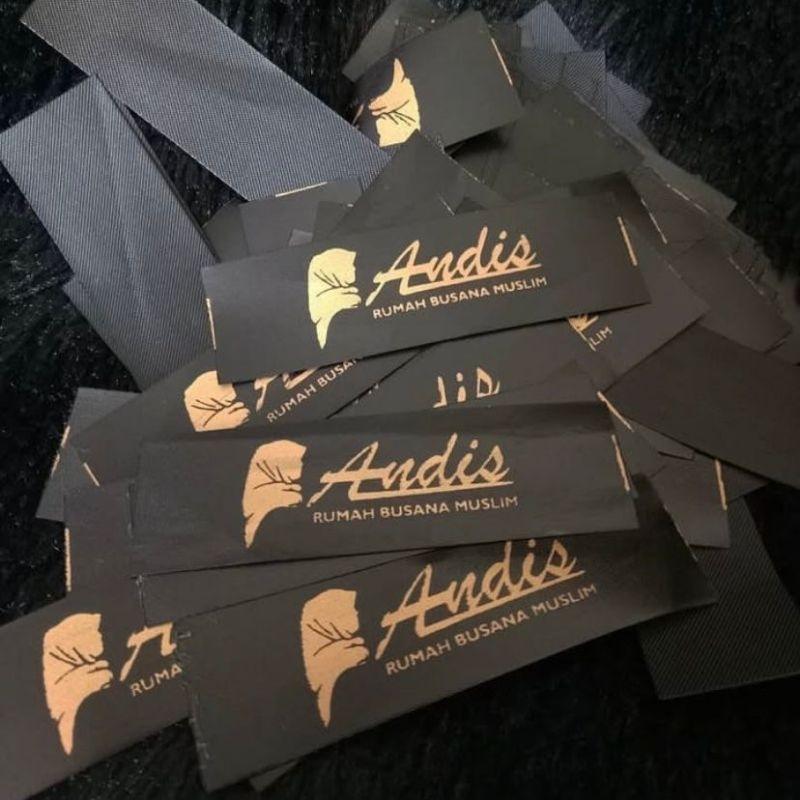 (200pcs)label hijab satin hitam,label hijab ,label baju anak ,label bahan doff ,label satuan,labelna