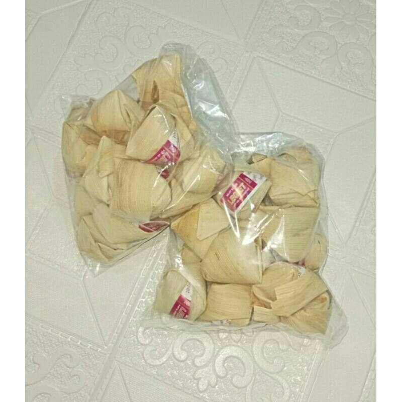 

Wajik / Wajit ketan Legit Manis 1kg Oleh Oleh Bandung Wajik Ketan Kelapa Dodol Wajik Daun Jagung Enak