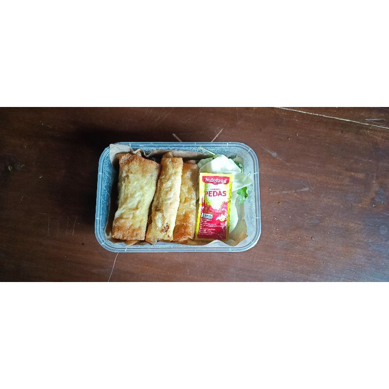 

Lumpia ayam gulung