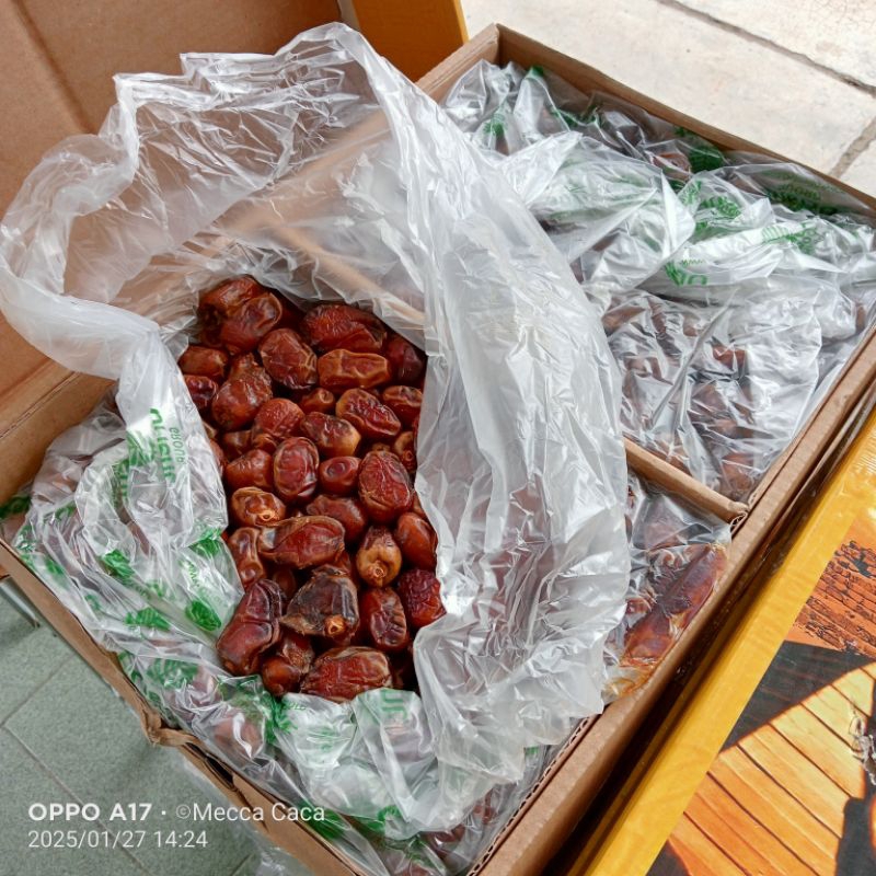 

Kurma Mesir Golden Valley