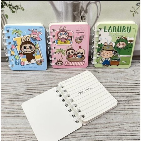 

Note Book Mini A7 LABUBU BK-1666 / Buku Catatan Spiral Labubu Tersedia 4 Warna / Buku Mini Bergaris Bisa Cod Dan Grosiran