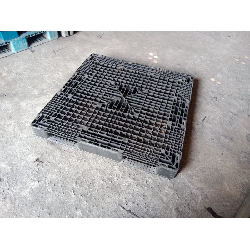 PALLET PLASTIK BEKAS DOBEL DECK UK 110X110X12CM PALET PLASTIK SECOND TATAKAN BARANG GUDANG