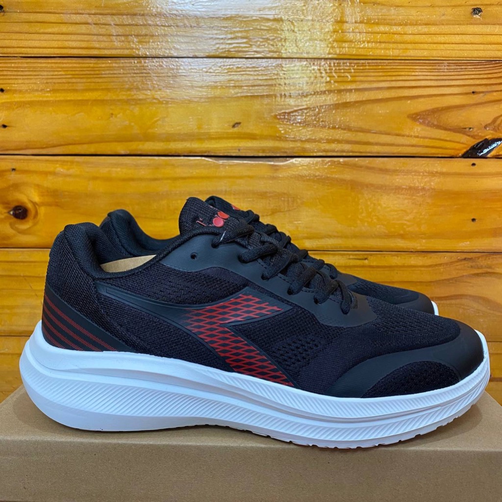 2 VARIASI WARNA SEPATU DIADORA PRIA DIADORA KENICHI BLACK RED WHITE & NAVY MAN SNEAKER ORIGINAL SPOR