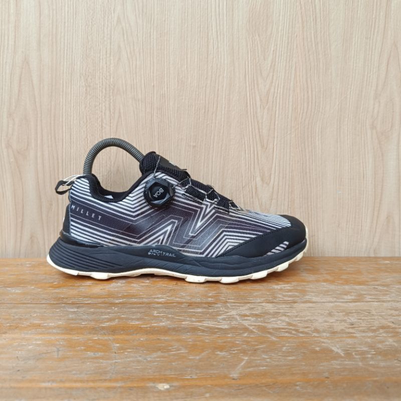 Millet Sepatu Outdoor Running Boa System Size 40
