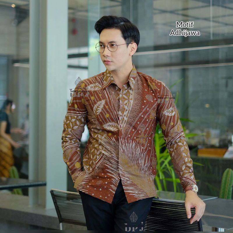 Kemeja Batik Slimfit motif adhijawa, Batik Kekinian, kemeja pria dewasa kondangan, outfit kondangan