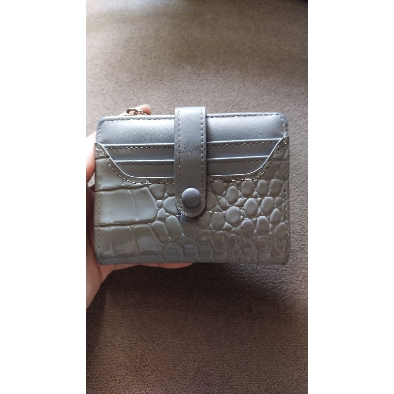 PRELOVED DOMPET LIPAT