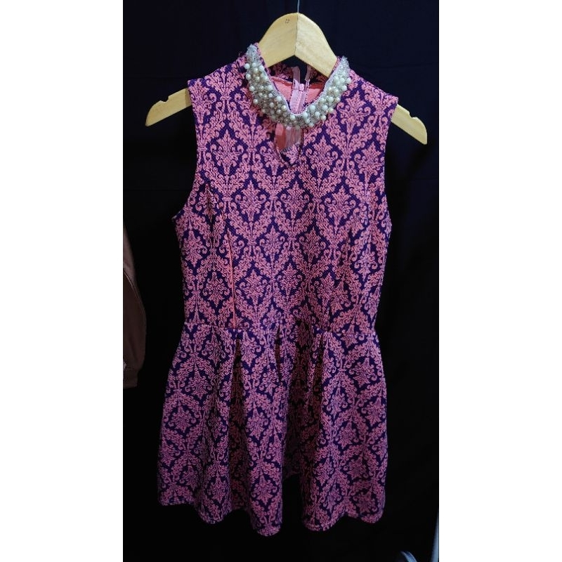 Baju pesta motif mutiara