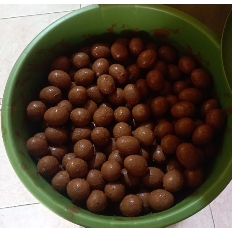 

telur asin mentah ukuran sedang isi 10 butir