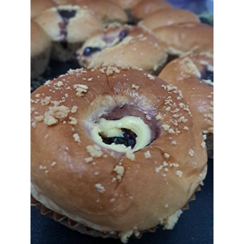 

Roti Manis Blueberry Vanila