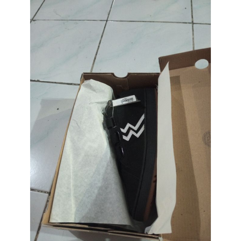 geoff max fury all black