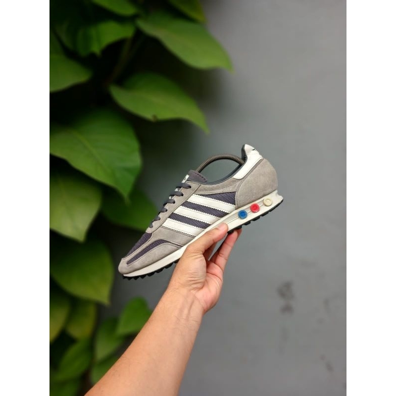 SEPATU CASUAL SNEAKERS ADIDAS LA TRAINER OG ORIGINAL