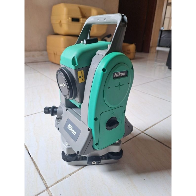total station Nikon Nivo 5m reflectorless