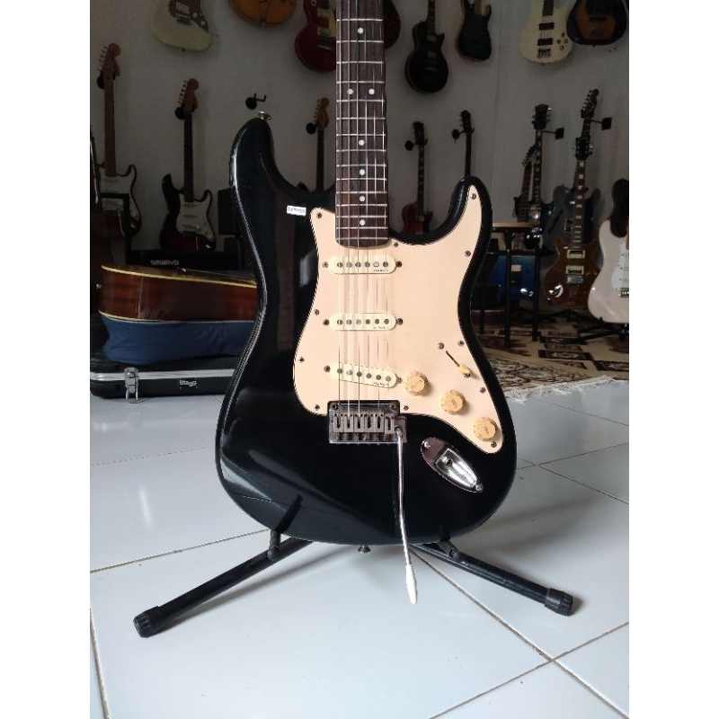 Squier Standard series Original Crafted In Indonesia