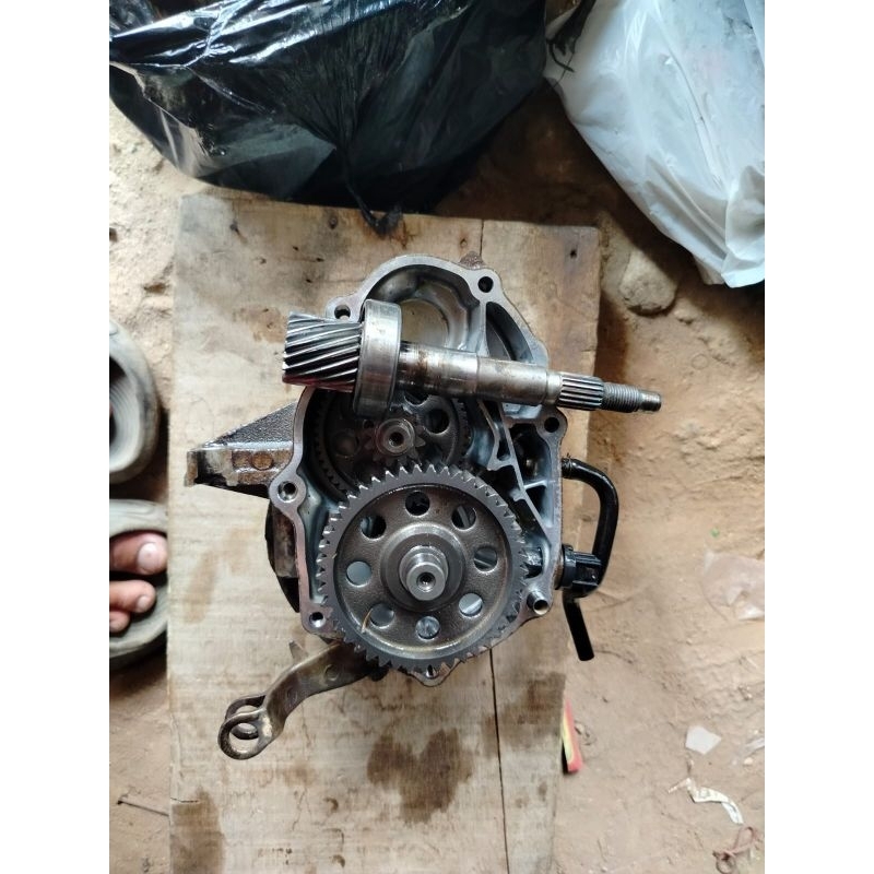gigi rasio beat deluxe atau Honda Genio kondisi barang seken original copotan