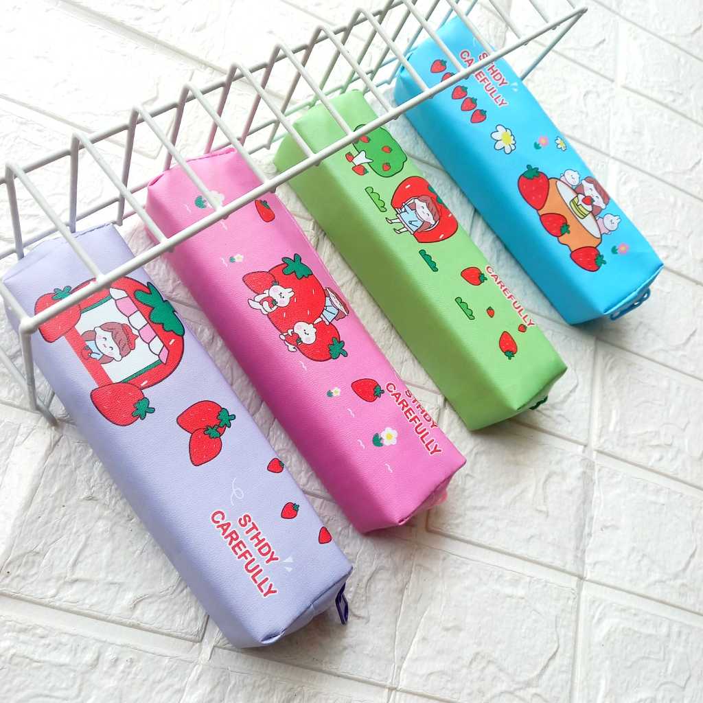 

Kotak Pensil Tempat Pensil Strawbery Girl