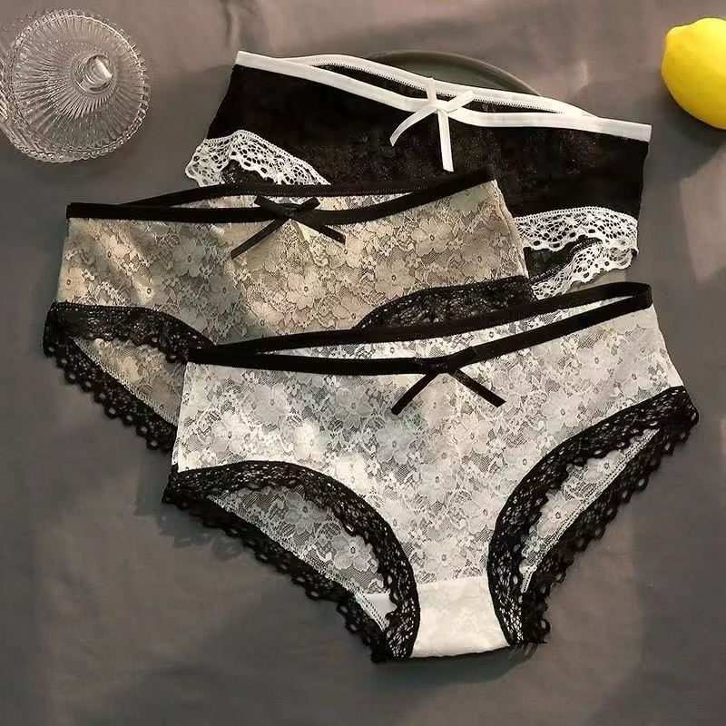 Celana Dalam Wanita Brukat