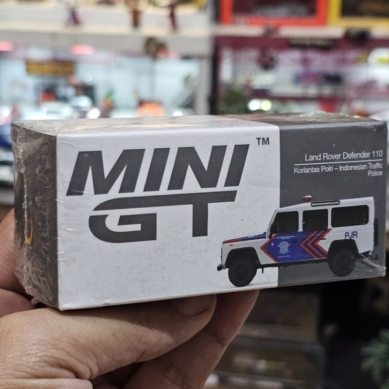 mini gt land Rover defender 110 korlantas Porli indonesian police polisi indonesia PJR 157