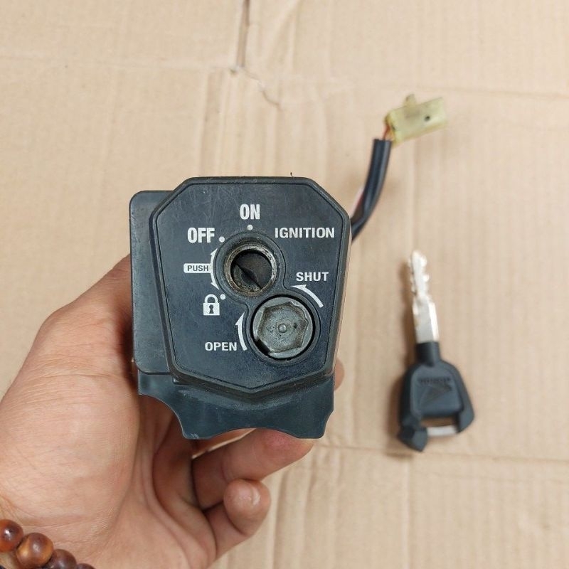 kunci kontak HONDA SONIC 150 FI original