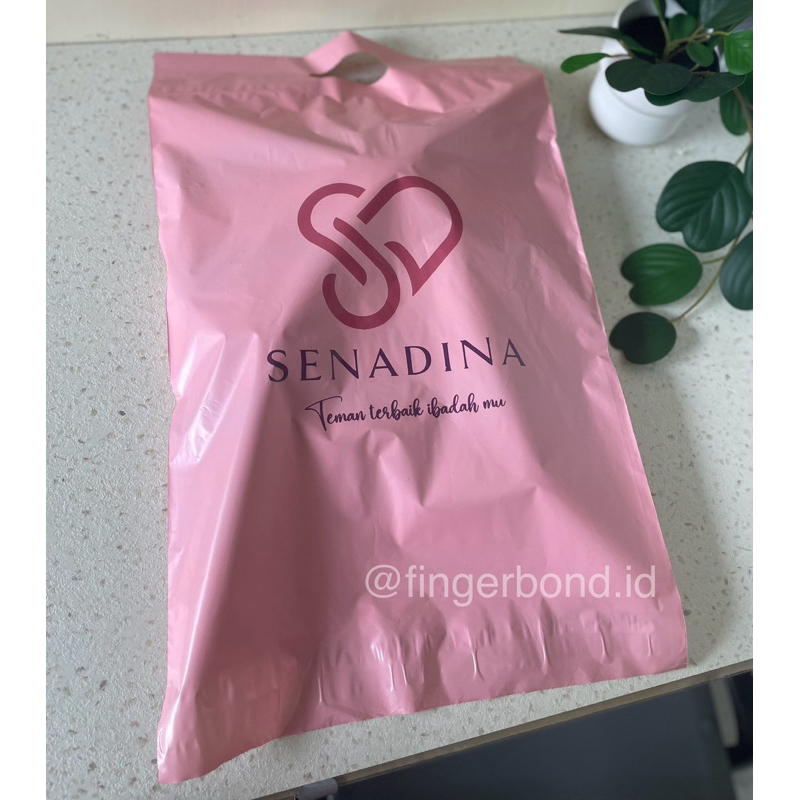 

CUSTOM HANDLE POLYMAILER MATTE BESAR