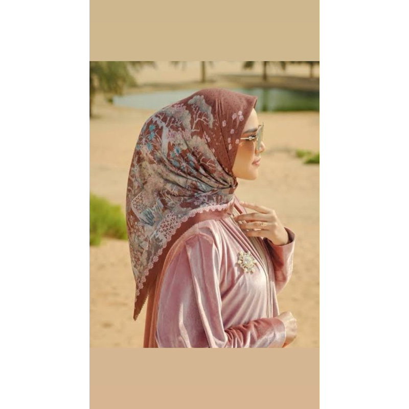 SALE Buttonscarves Al Qasr as is item