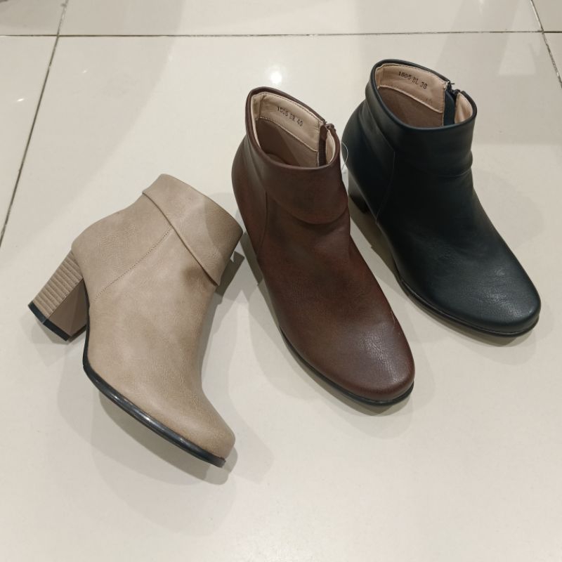 sepatu boots wanita by laviola