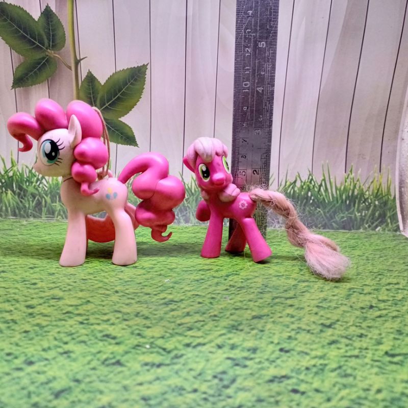 Figure Mainan Isi 2  My Little Pony Pinkie Pie & Cheerilee - Original Hasbro McD