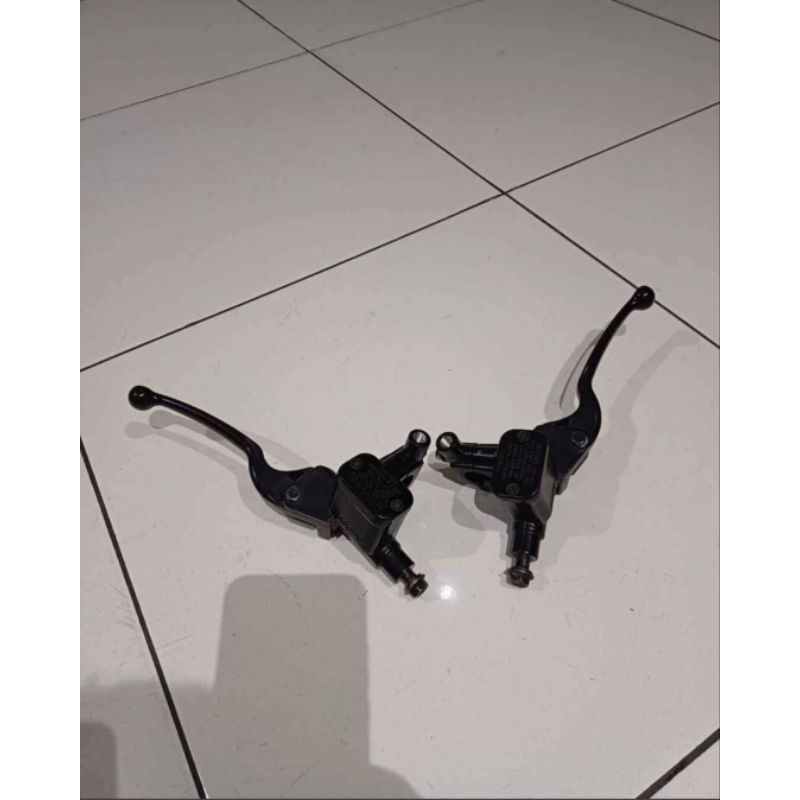 kaliper rem 1set motor new N.max th.2023 original copottan second..kondisi 99,9%