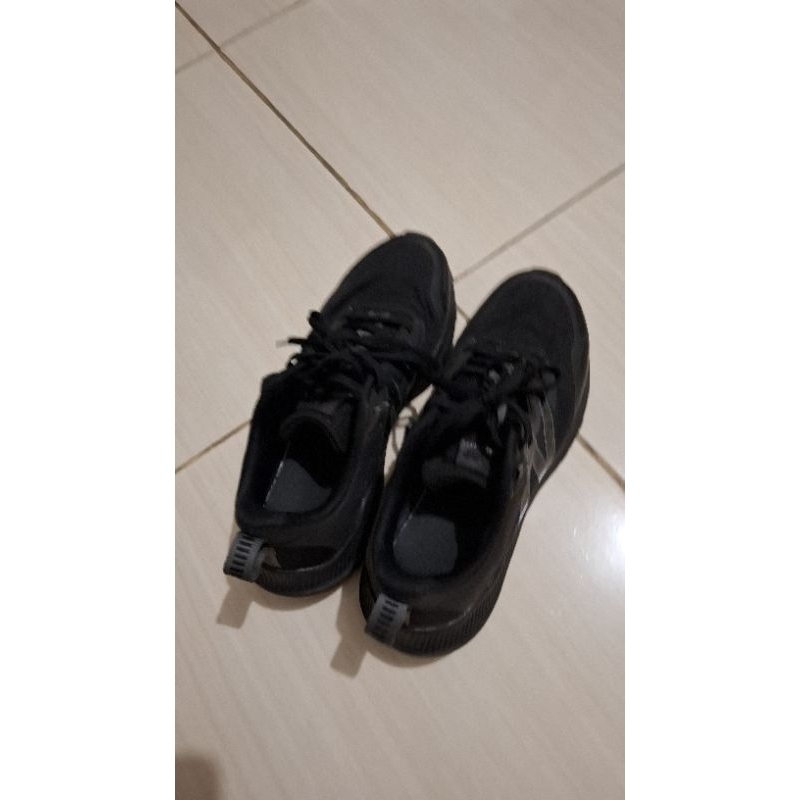 Sepatu Trailrun NB Nitrel