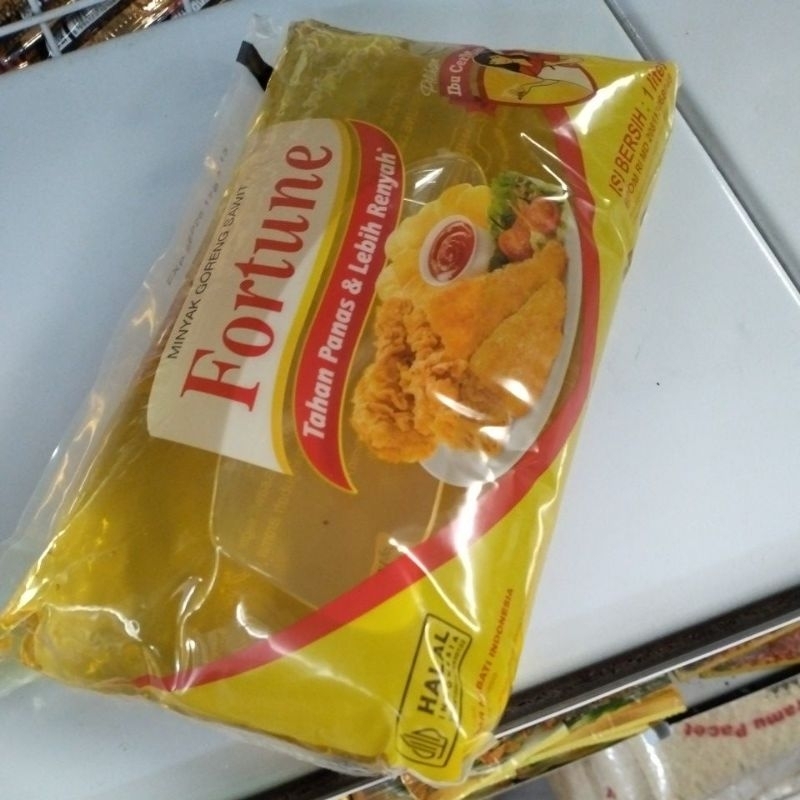 

minyak goreng Fortune bantal dan Sabrina refil 1 liter