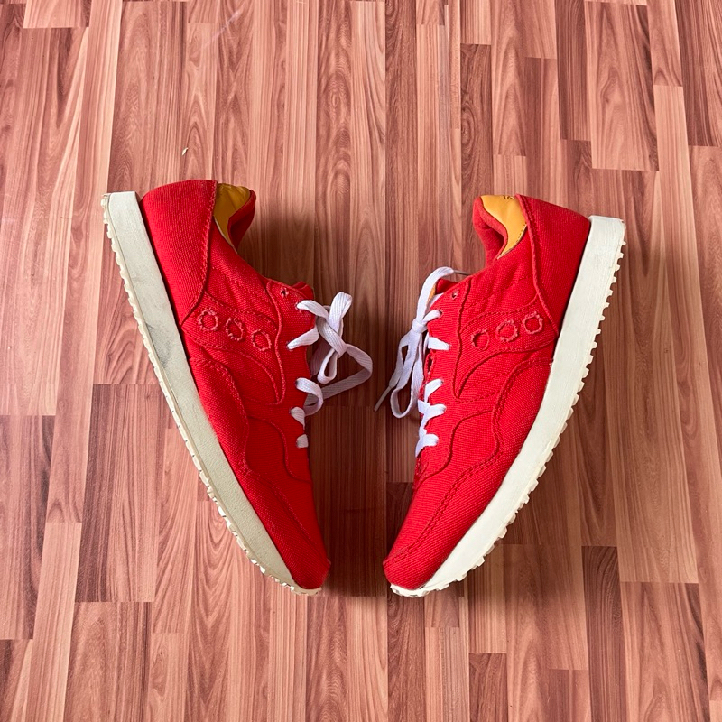 Sepatu Saucony DXN Trainer