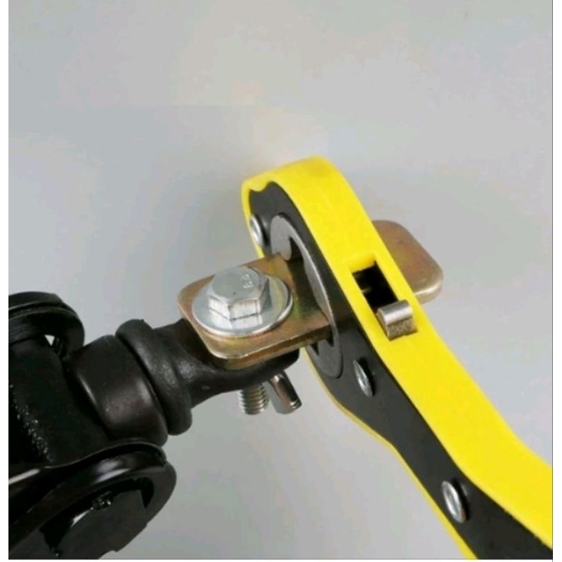 Kunci Dongkrak mobil Universal Kunci Pas