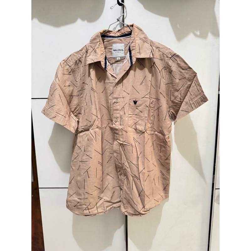 kemeja walrus coklat