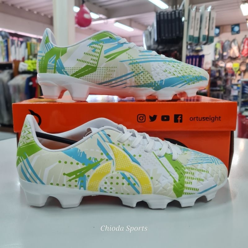 Sepatu Spatu Shoes Sepakbola Sepak Bola Football Soccer Ortuseight Ortus Eight Havoc FG Putih