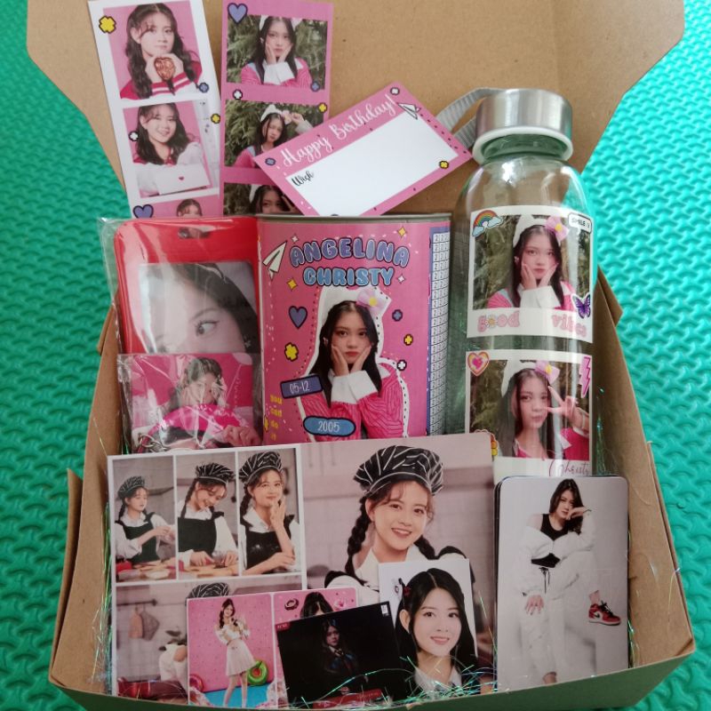 GIFT BOX EDISI JKT48 FLOWER /HAMPERS EDISI JKT48 DONAT/ULTAH ANNIV DLL/HAMPERS EDISI JKT48 NEWERA