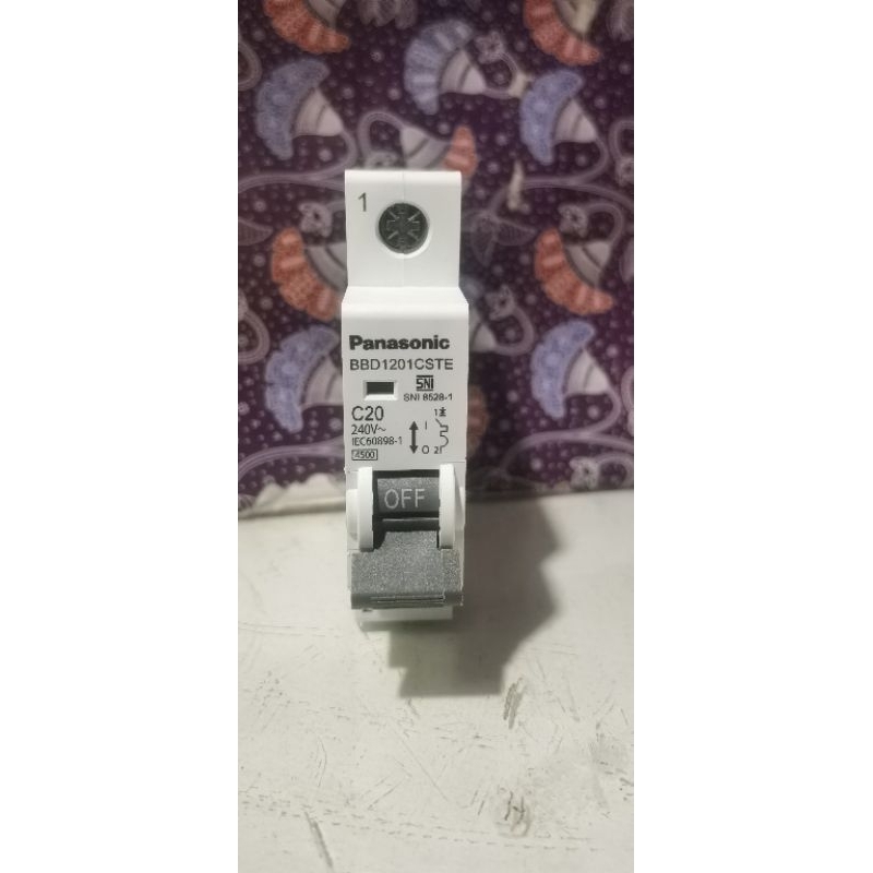 mcb panasonic 20a barang 100%  bagus