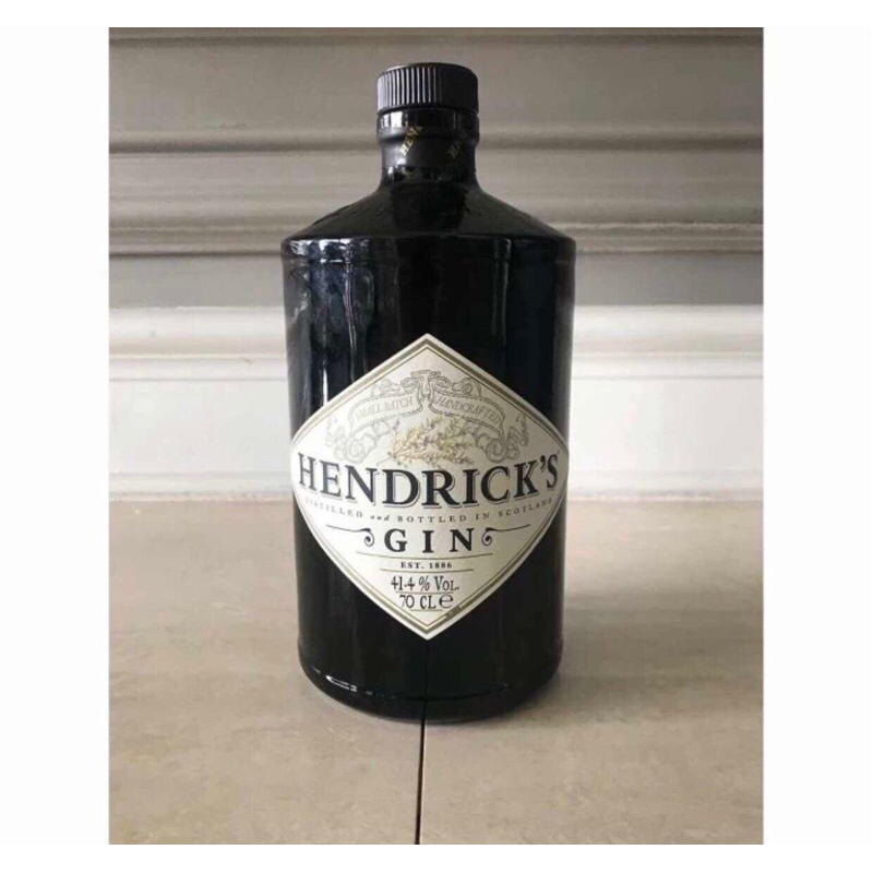 botol bekas miras hendrick gin / botol pajangan / botol koleksi